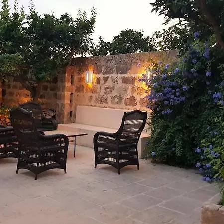 1600 Old Mill With Pool - Artemisia Homes