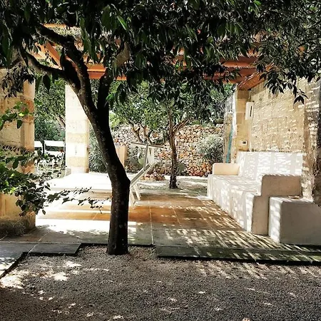 1600 Old Mill With Pool - Artemisia Homes *