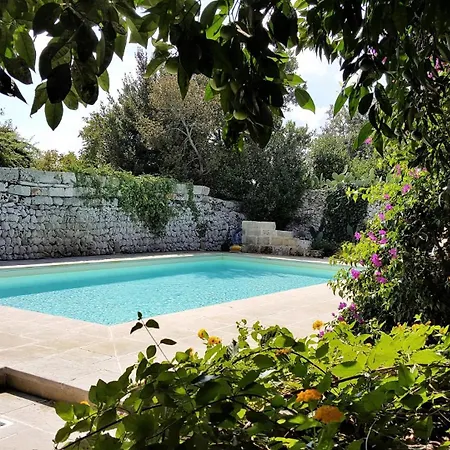 1600 Old Mill With Pool - Artemisia Homes